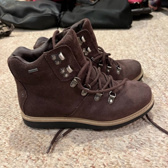 Clarks boots size 7 - Picture 2 of 5